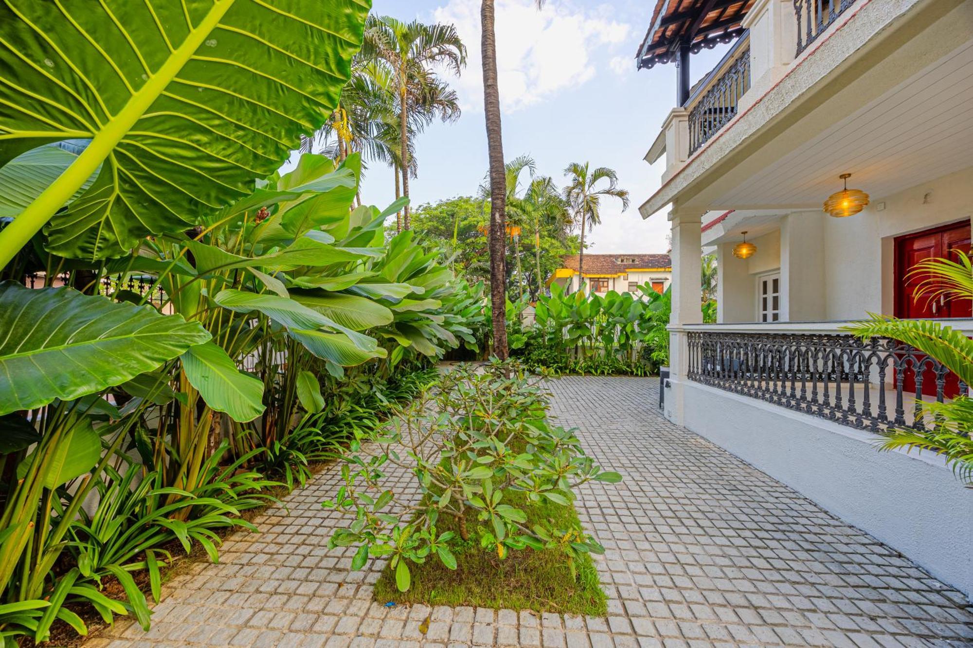Elivaas 4 Bhk Villa Near Beach With Private Pool & Bar - Casa Boa Vida Candolim Exterior foto